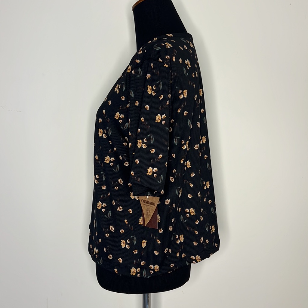Conrado Black Floral Ribbed Tee Top S — image 5 of 8
